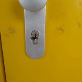 Usługa polegająca na awaryjnym otwieraniu drzwi