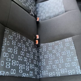 Czyszczenie tapicerki samochodowej