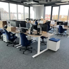 Transport mebli biurowych