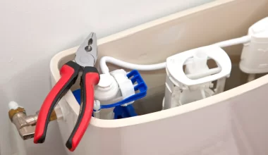 Cieknąca spłuczka? Sprawdź przyczyny!