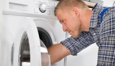 Co zrobić, gdy pralka nie pobiera płynu do płukania?