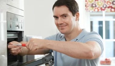 Dlaczego piekarnik przypala?