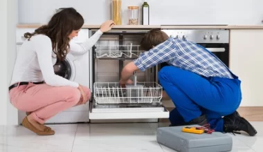 Dlaczego wycieka woda ze zmywarki?