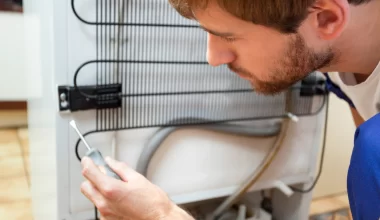 Dlaczego zamrażarka nie mrozi? Najczęstsze przyczyny awarii