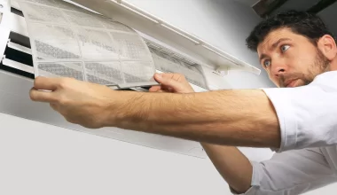 Odgrzybianie klimatyzacji  - dlaczego trzeba robić to regularnie?