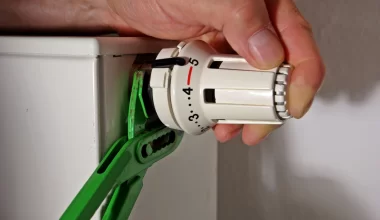 Grzejnik zimny na dole – przyczyna i rozwiązanie