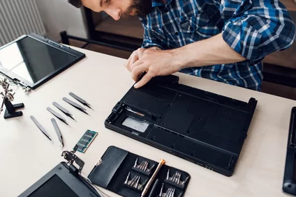 Laptop nie wykrywa baterii? Sprawdź dlaczego