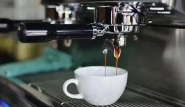 Ekspres się nie włącza? Sprawdź, co zrobić!