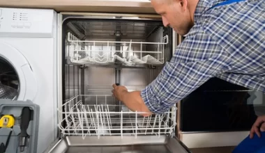 Zmywarka nie domywa naczyń? Zobacz dlaczego!