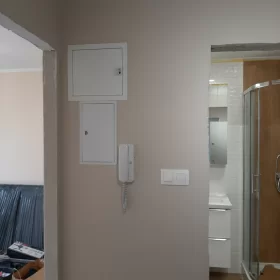 Naprawa domofonu w ramach usługi elektrycznej