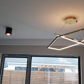 Podłączenie oświetlenia w salonie